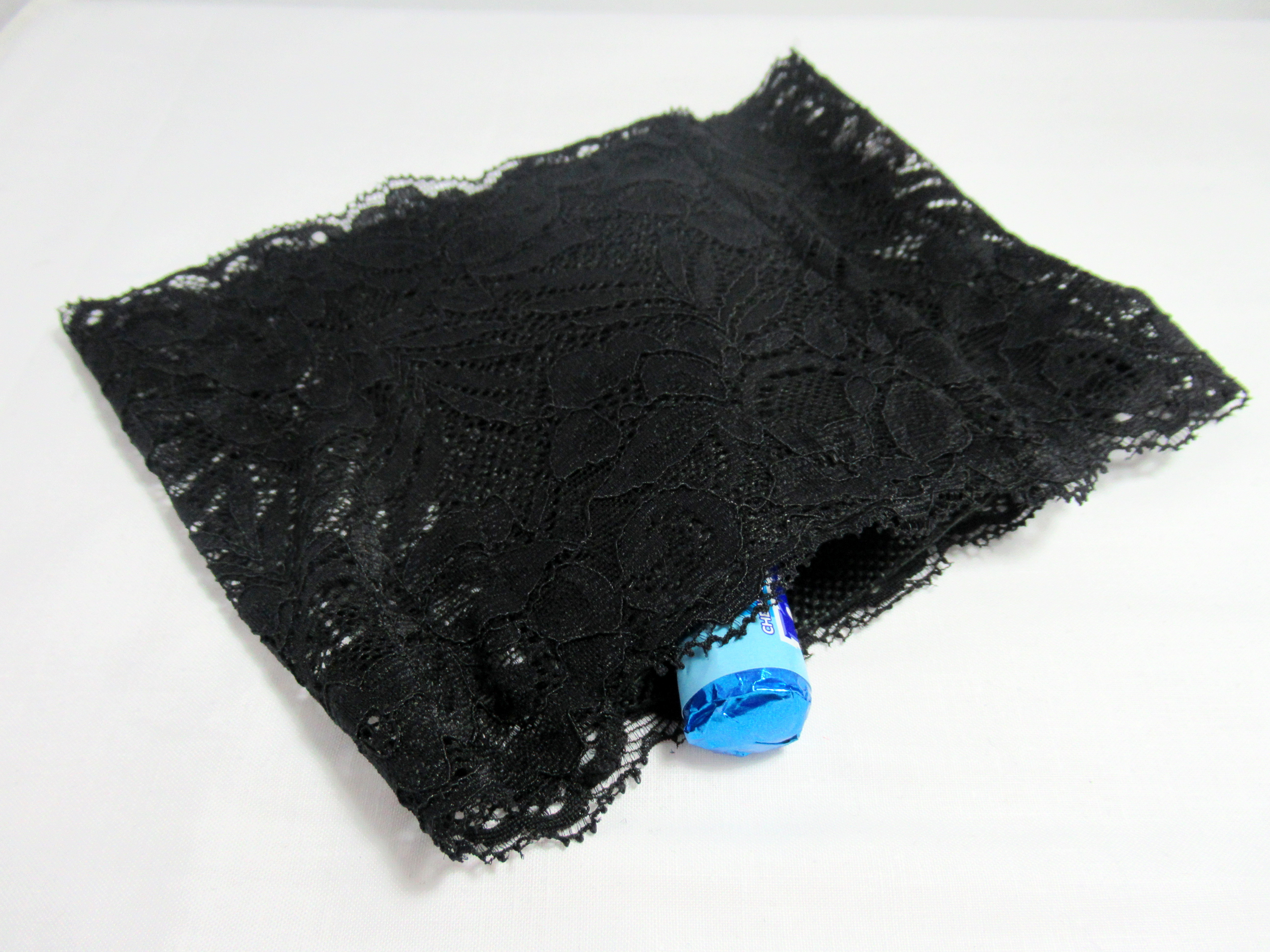 Lace Pocket Garter. Hands Free Pocket Pouch Garter. GracefulGarters