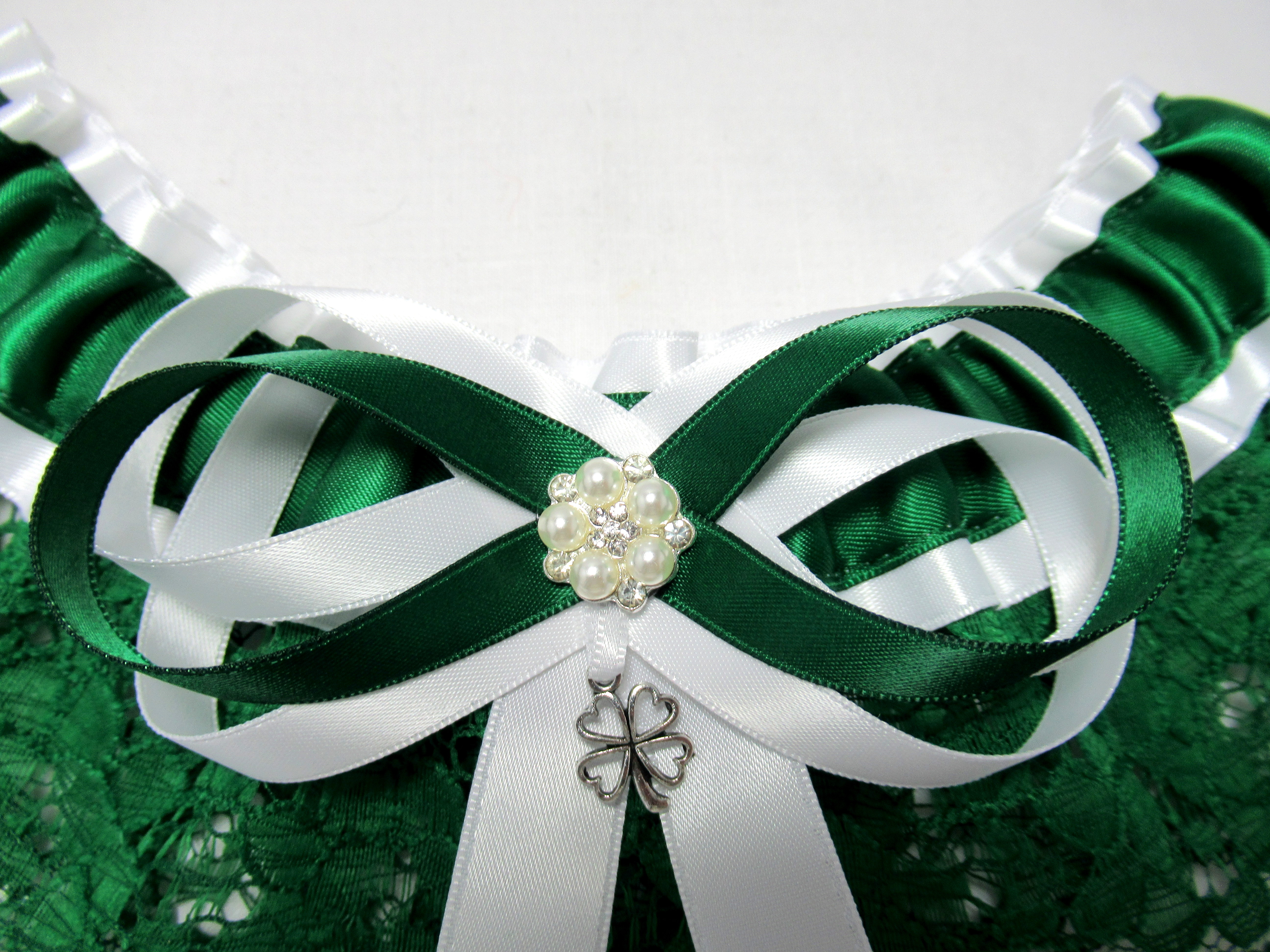 St Patricks Day Irish Clover Leaf Lace Bridal Wedding Garter